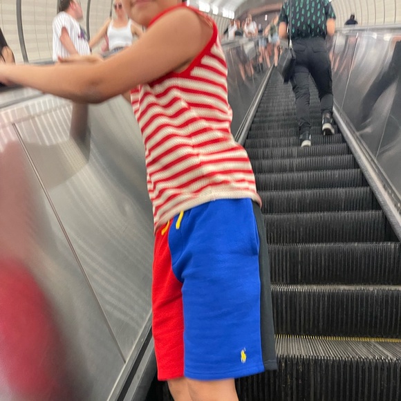 💯authentic ❤️gucci tops. for summer casual❤️ - Picture 12 of 14